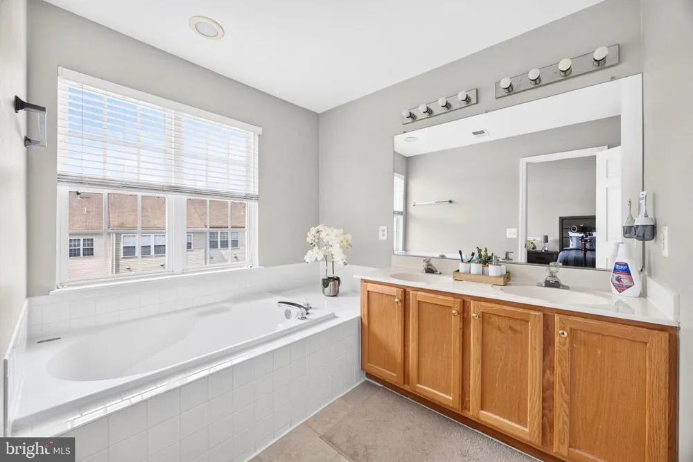 14913 WHITTIER LOOP Woodbridge, VA 22193