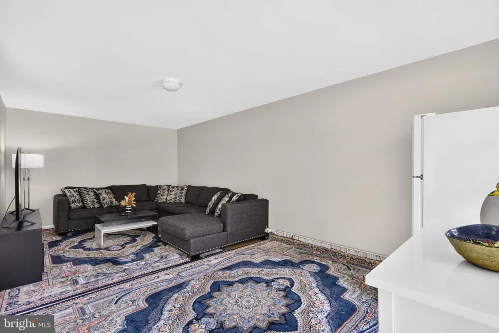14913 WHITTIER LOOP Woodbridge, VA 22193