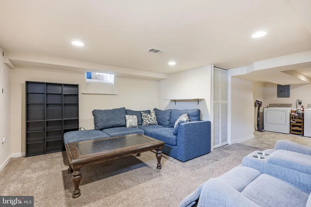 1516 W LATIMER PLACE Wilmington, DE 19805