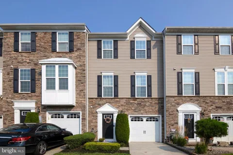14 VILLAGE GREEN LANE