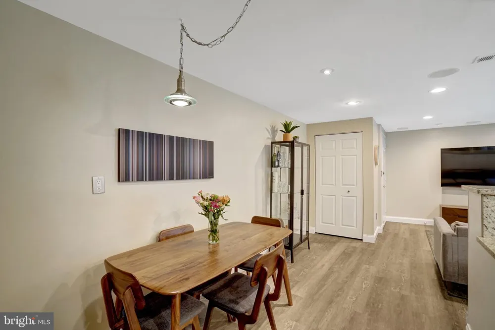 706 S ARLINGTON MILL DRIVE #18103 Arlington, VA 22204