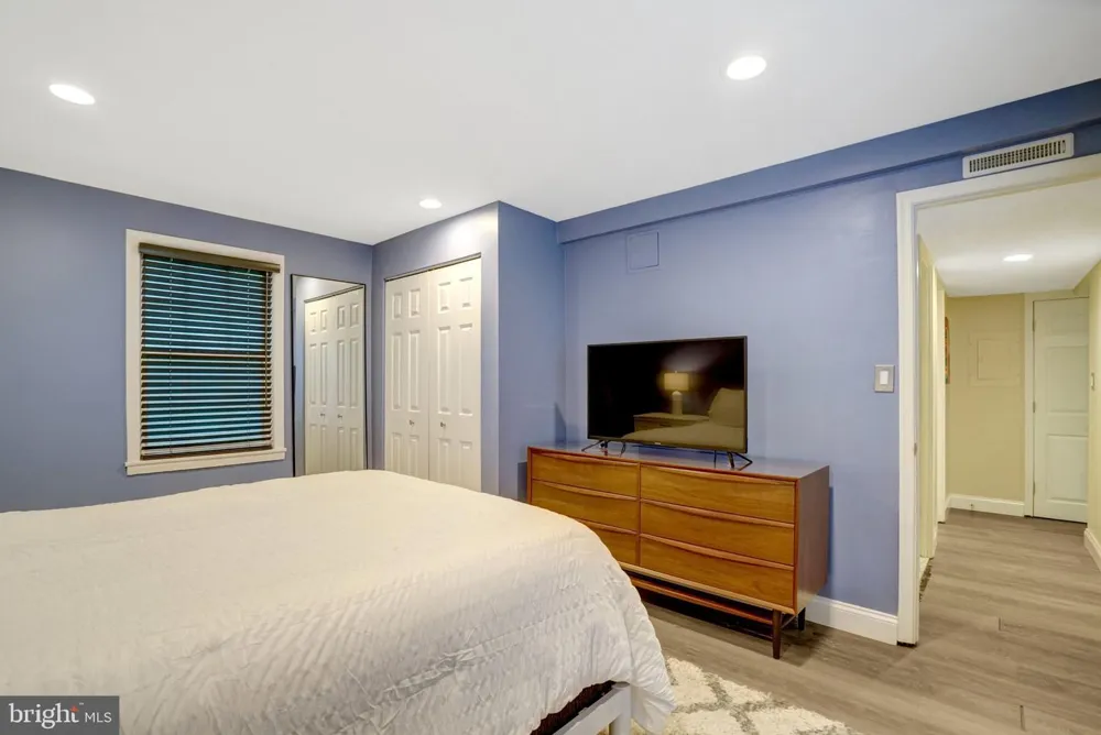 706 S ARLINGTON MILL DRIVE #18103 Arlington, VA 22204