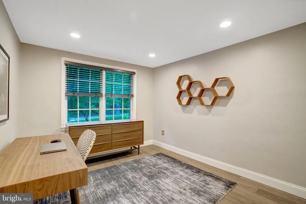 706 S ARLINGTON MILL DRIVE #18103 Arlington, VA 22204