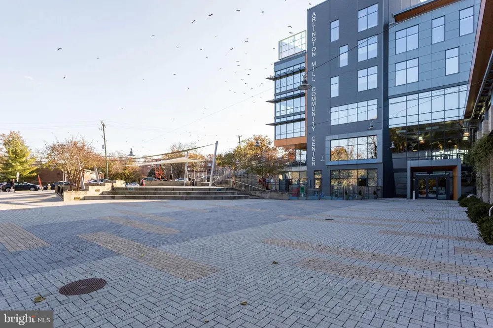 706 S ARLINGTON MILL DRIVE #18103 Arlington, VA 22204