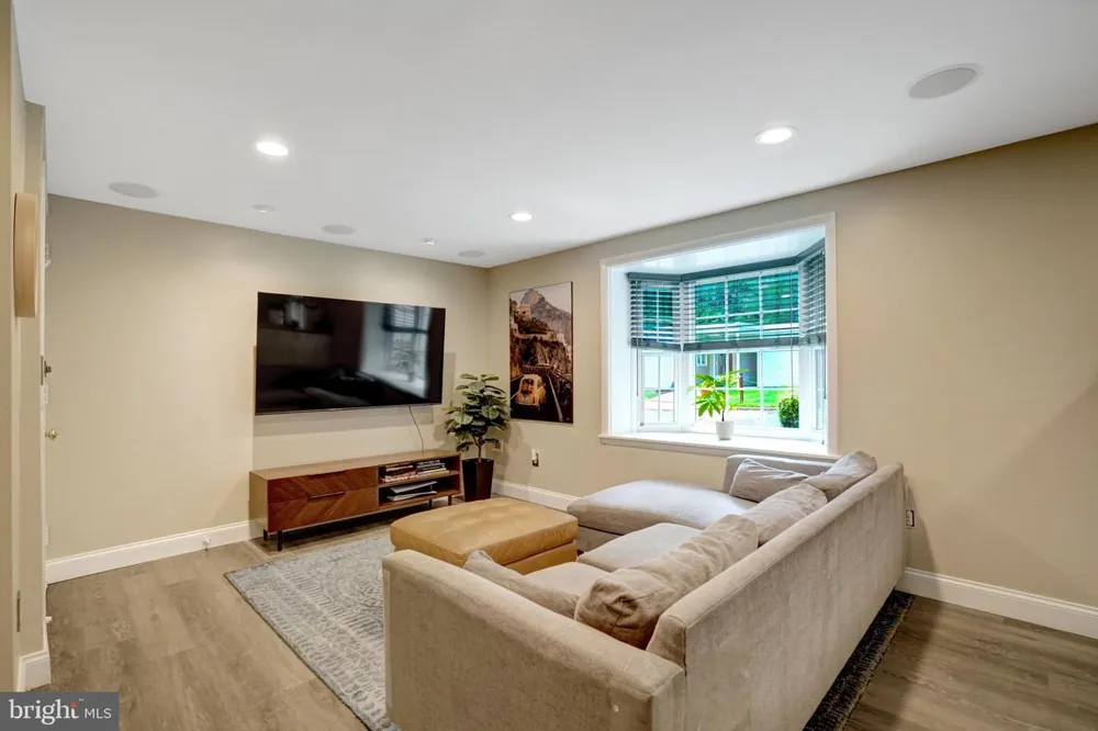 706 S ARLINGTON MILL DRIVE #18103 Arlington, VA 22204