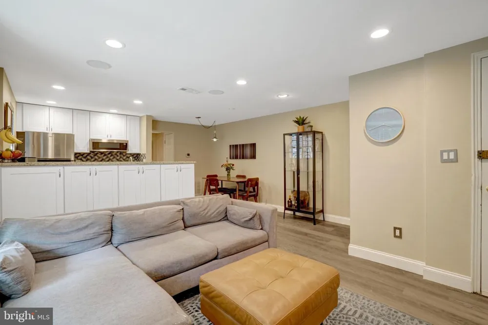 706 S ARLINGTON MILL DRIVE #18103 Arlington, VA 22204