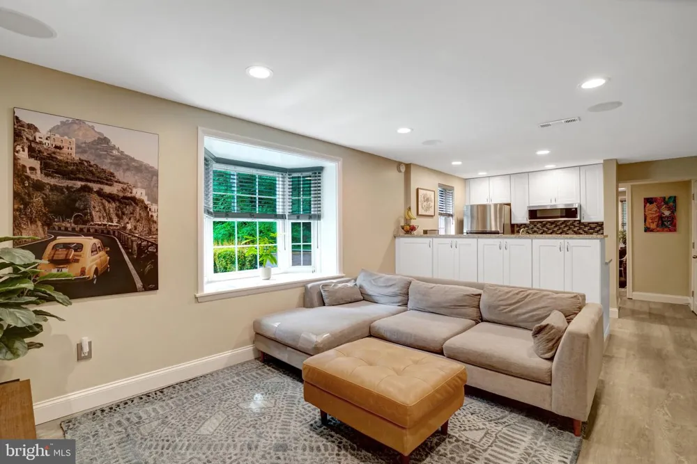 706 S ARLINGTON MILL DRIVE #18103 Arlington, VA 22204
