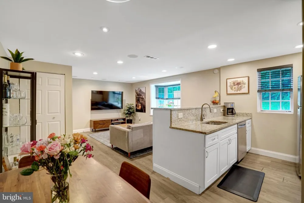 706 S ARLINGTON MILL DRIVE #18103 Arlington, VA 22204