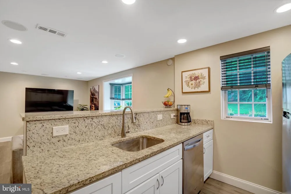 706 S ARLINGTON MILL DRIVE #18103 Arlington, VA 22204