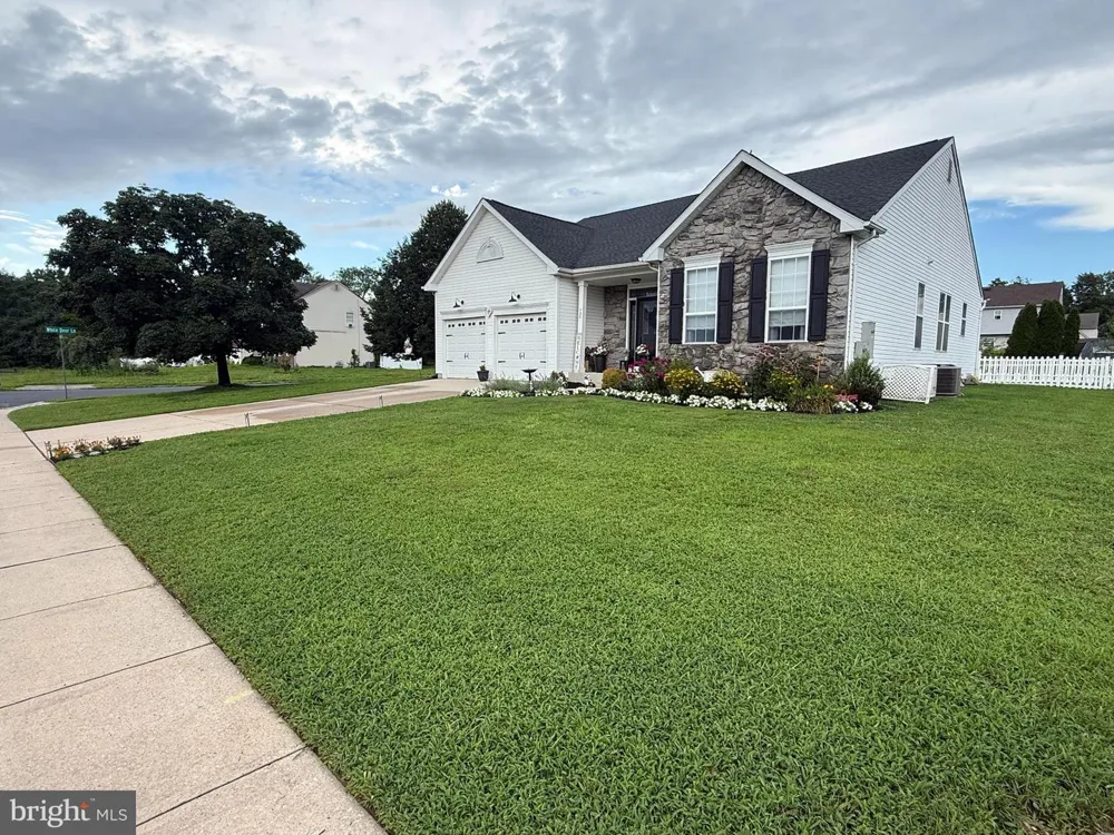 730 AMBER LANE Vineland, NJ 08360