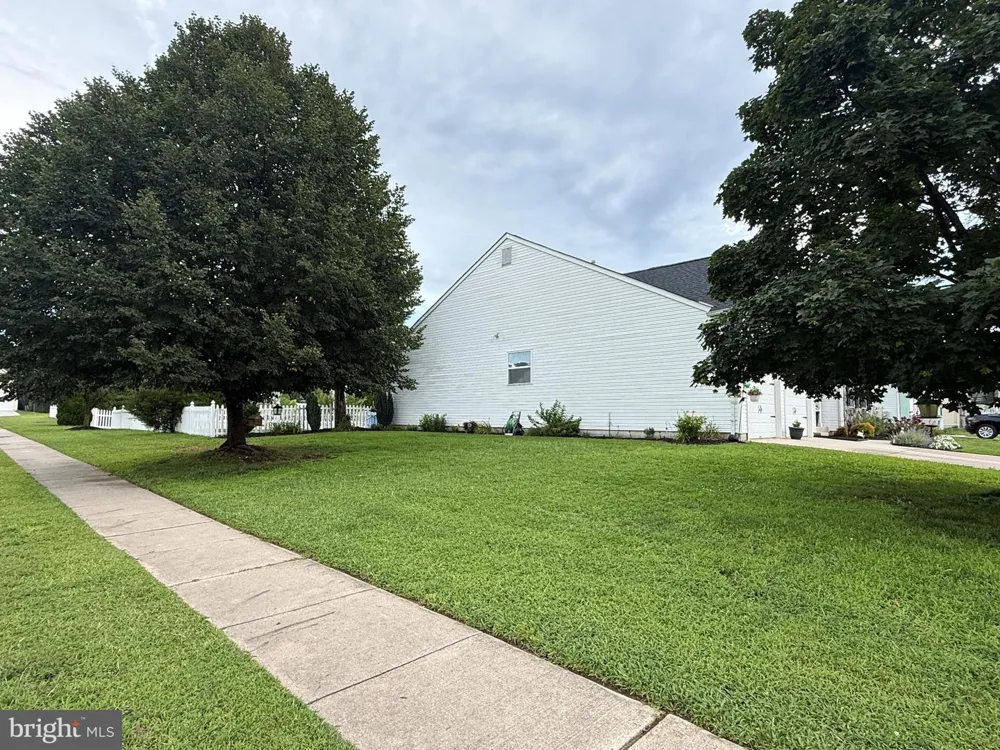 730 AMBER LANE Vineland, NJ 08360