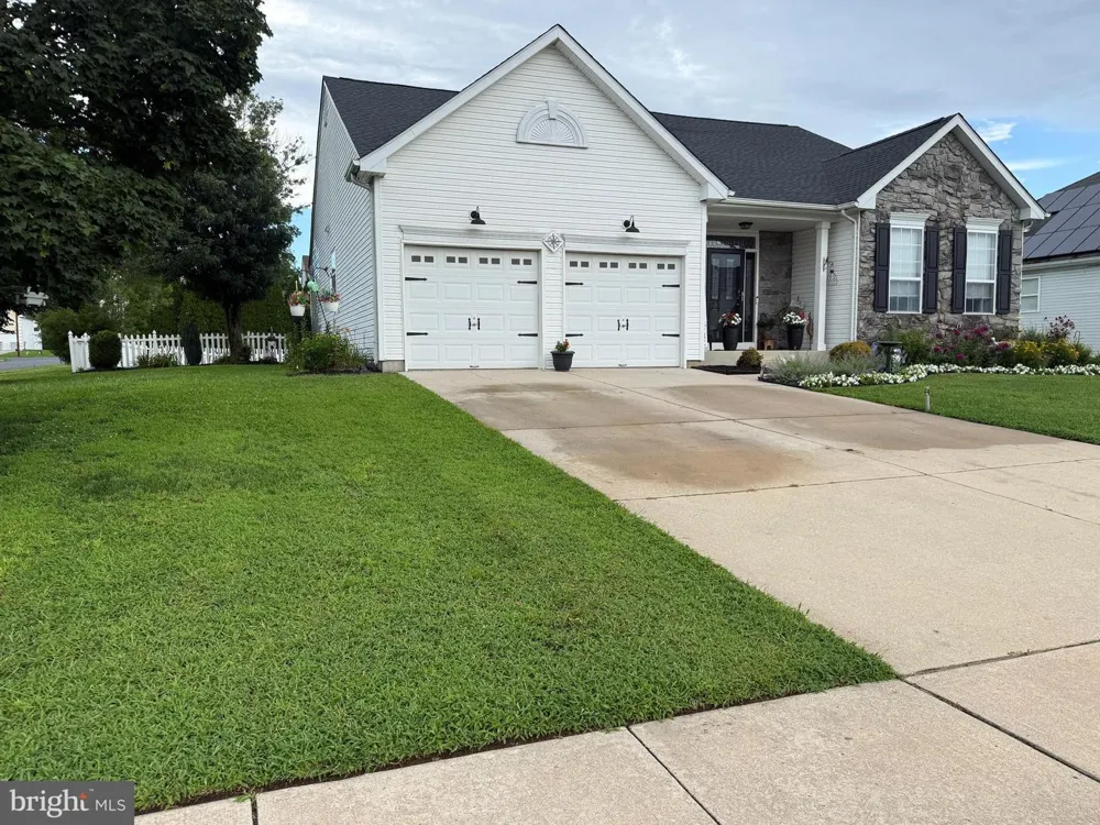 730 AMBER LANE Vineland, NJ 08360