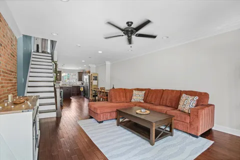 214 S HIGHLAND AVE