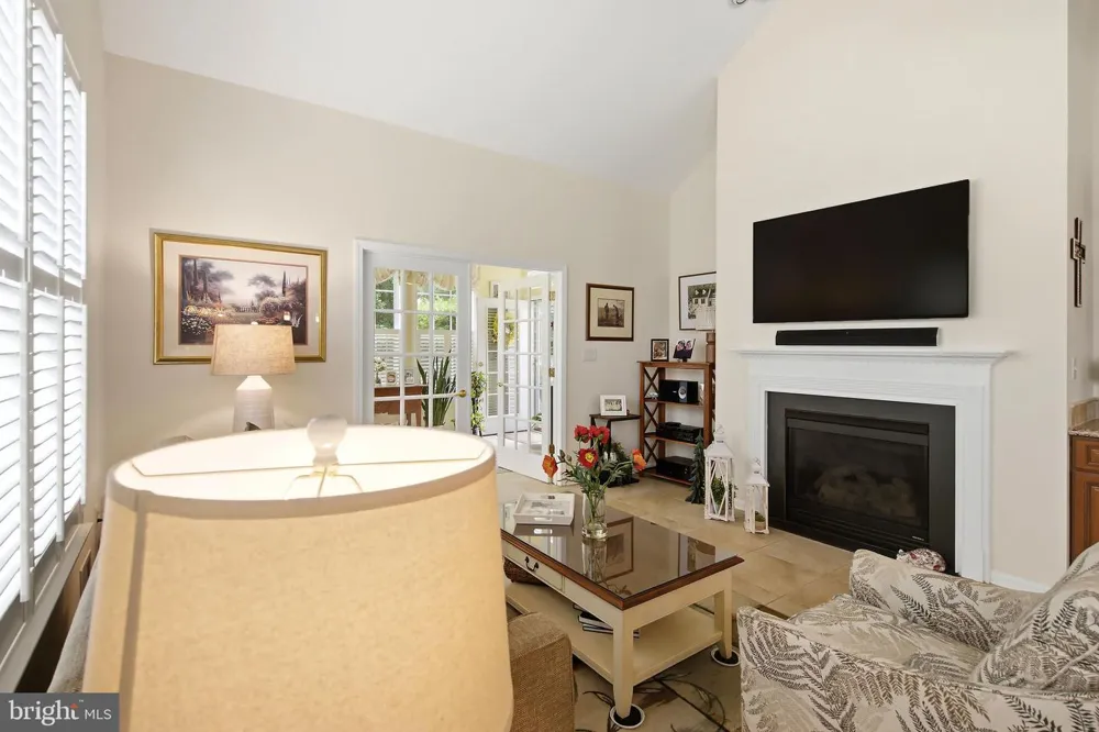 38 MARLOW DRIVE Jackson, NJ 08527