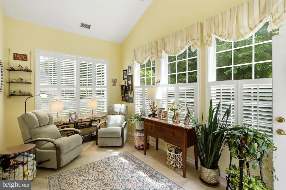 38 MARLOW DRIVE Jackson, NJ 08527