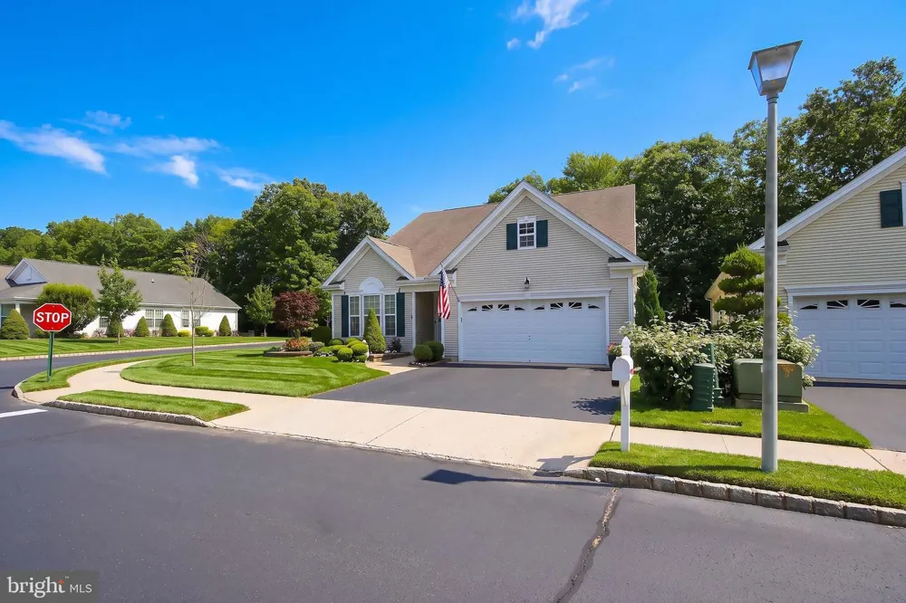 38 MARLOW DRIVE Jackson, NJ 08527