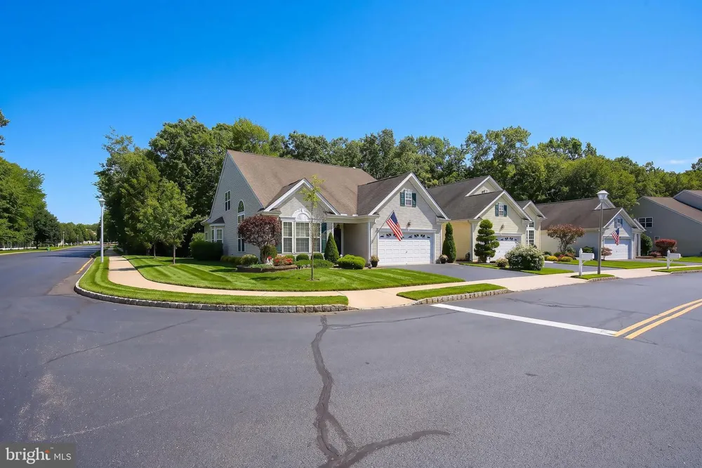 38 MARLOW DRIVE Jackson, NJ 08527
