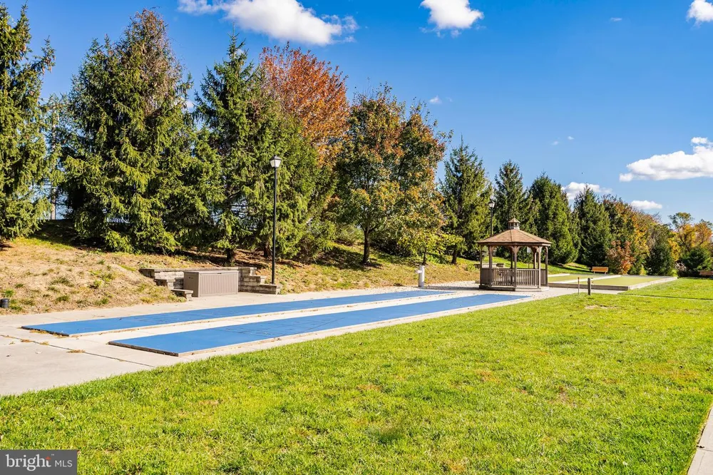38 MARLOW DRIVE Jackson, NJ 08527