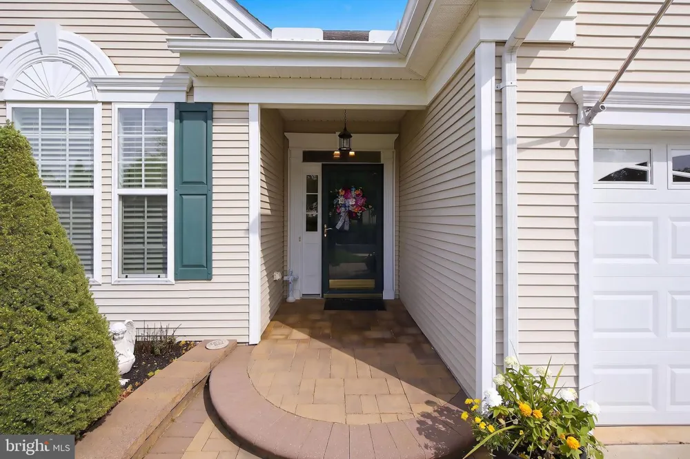 38 MARLOW DRIVE Jackson, NJ 08527