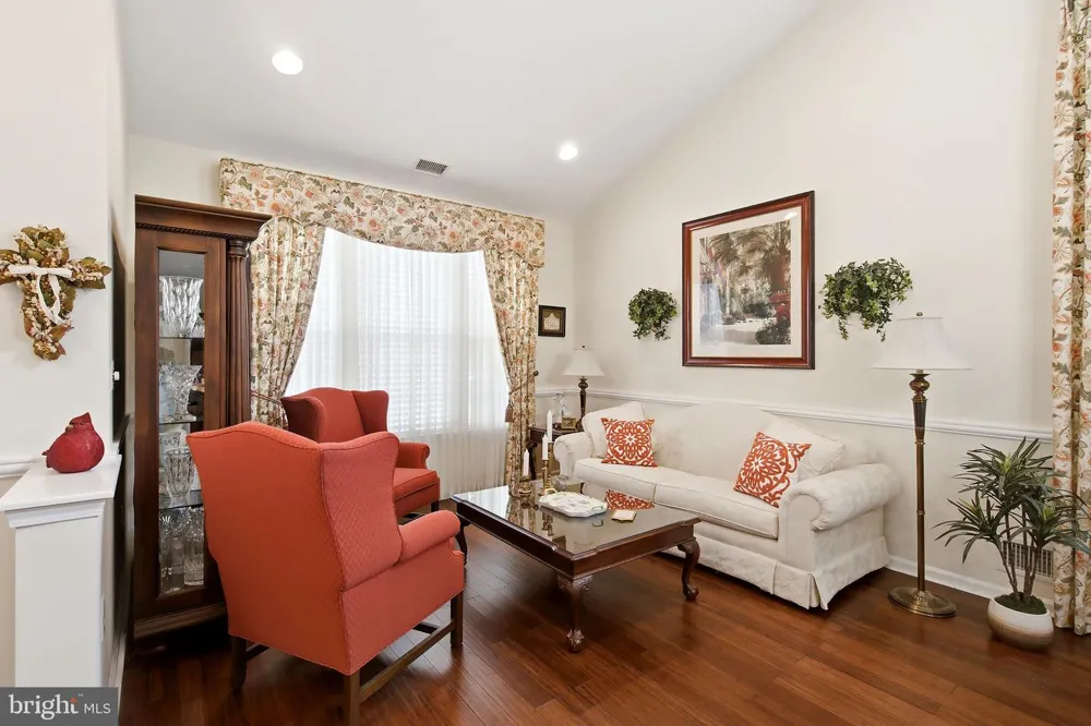 38 MARLOW DRIVE Jackson, NJ 08527