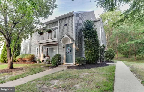 222 BOOTHBY COURT
