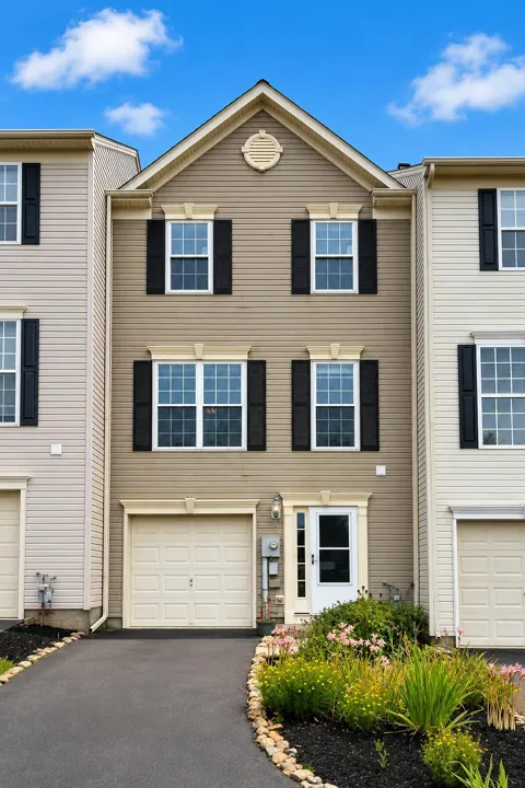 266 COUNTRY RIDGE DRIVE