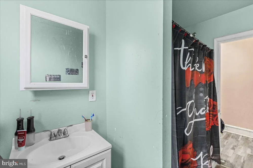 5118 11TH STREET Philadelphia, PA 19141