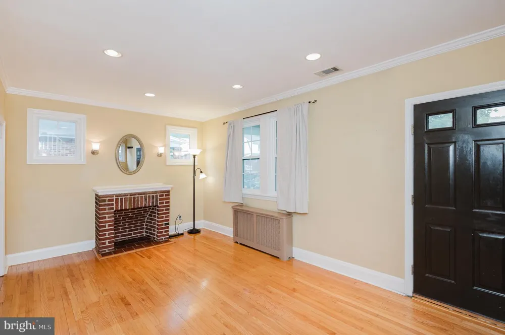 2713 CHRISTOPHER AVENUE Baltimore, MD 21214