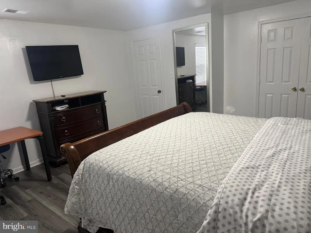 811 FALLS LAKE DRIVE Bowie, MD 20721