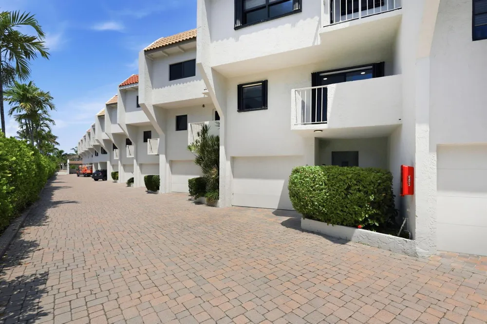 1222 Hillsboro Mile #15 Hillsboro Beach, FL 33062