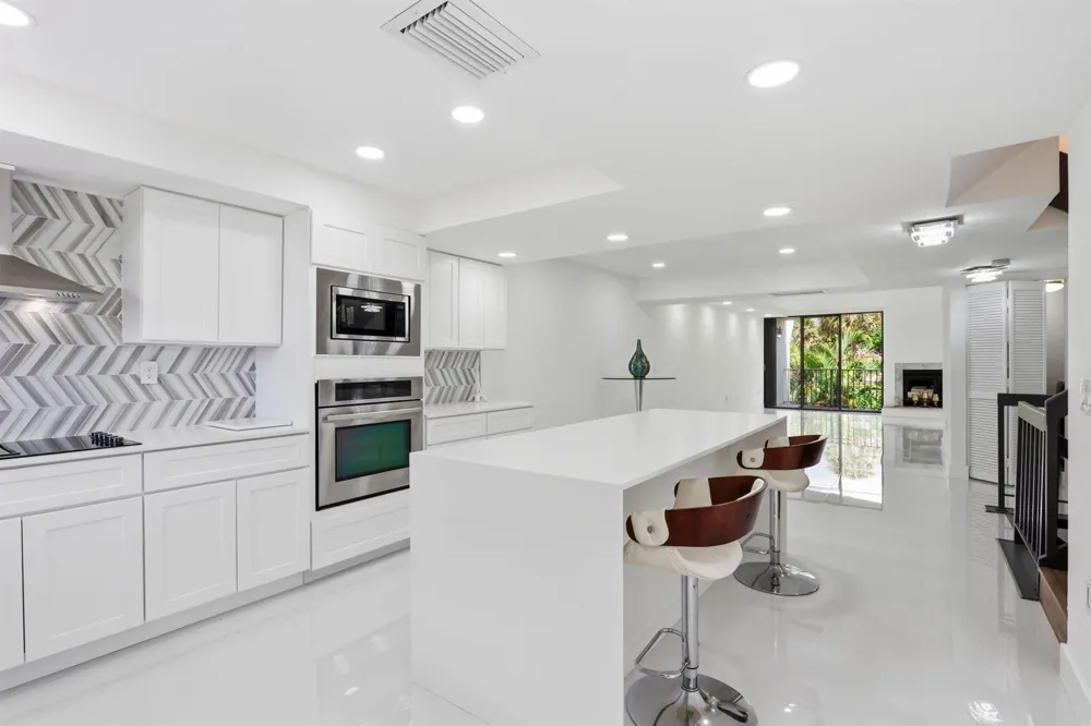 1222 Hillsboro Mile #15 Hillsboro Beach, FL 33062