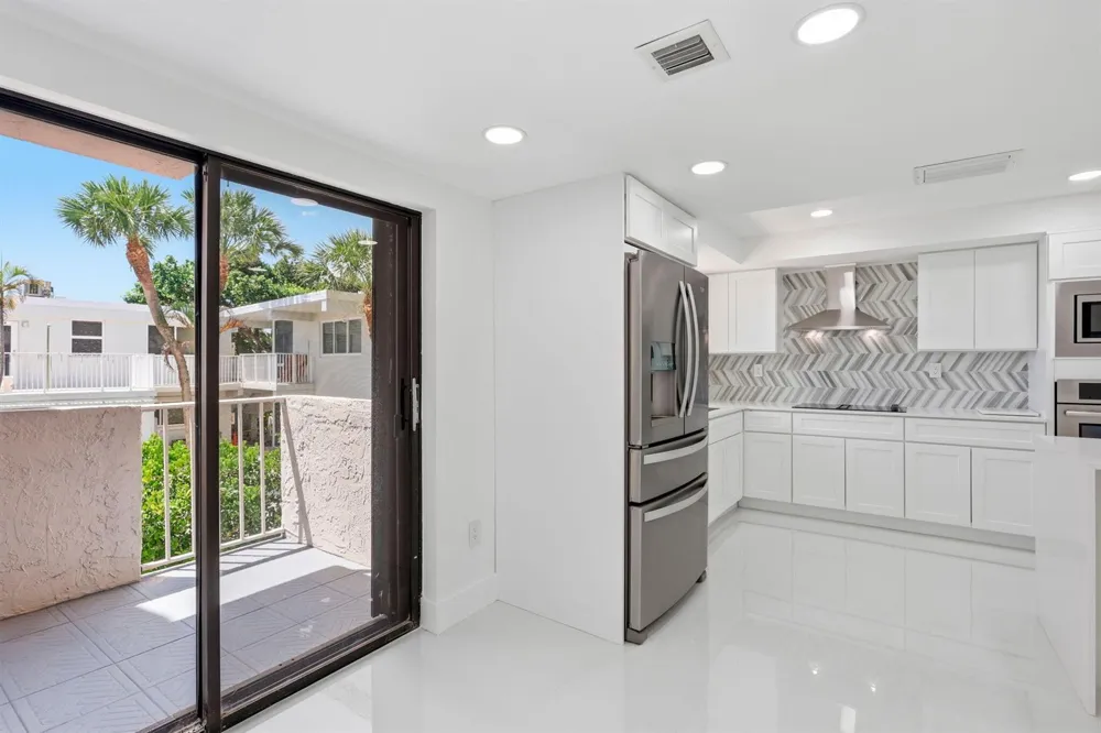 1222 Hillsboro Mile #15 Hillsboro Beach, FL 33062