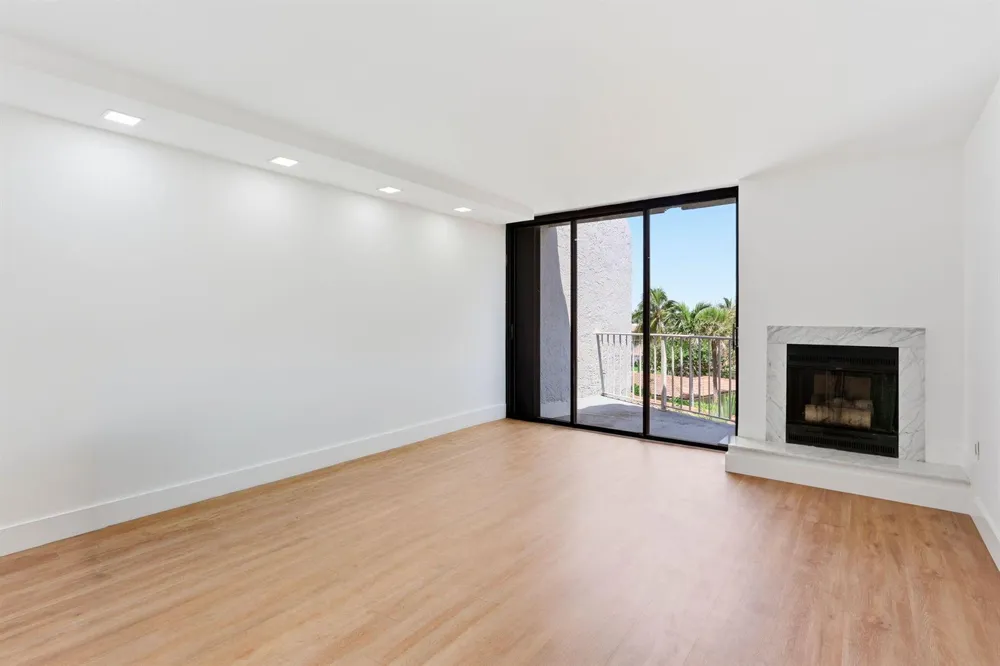 1222 Hillsboro Mile #15 Hillsboro Beach, FL 33062