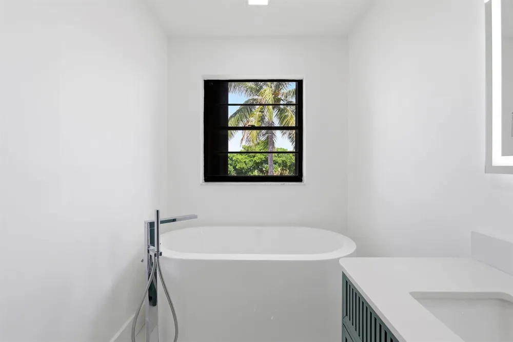 1222 Hillsboro Mile #15 Hillsboro Beach, FL 33062