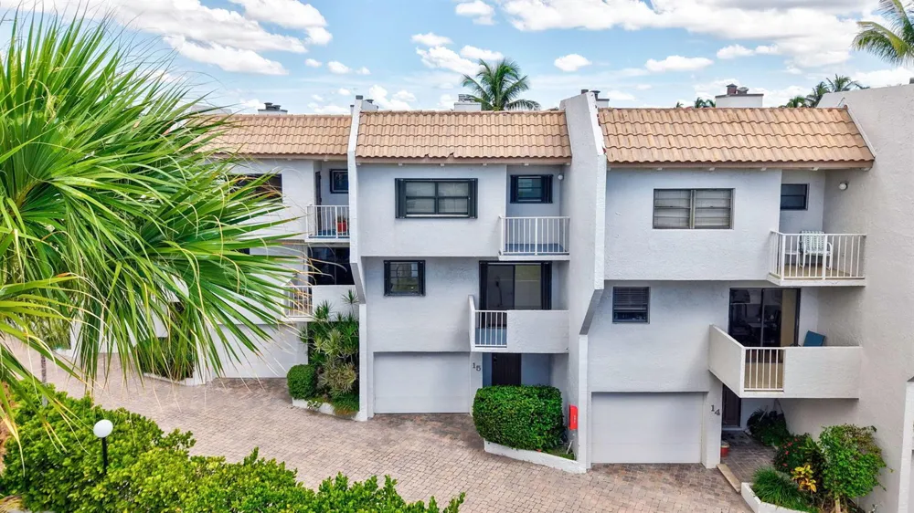 1222 Hillsboro Mile #15 Hillsboro Beach, FL 33062