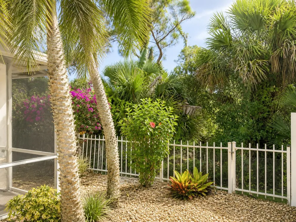 7564 SE BAY CEDAR CIRCLE Hobe Sound, FL 33455