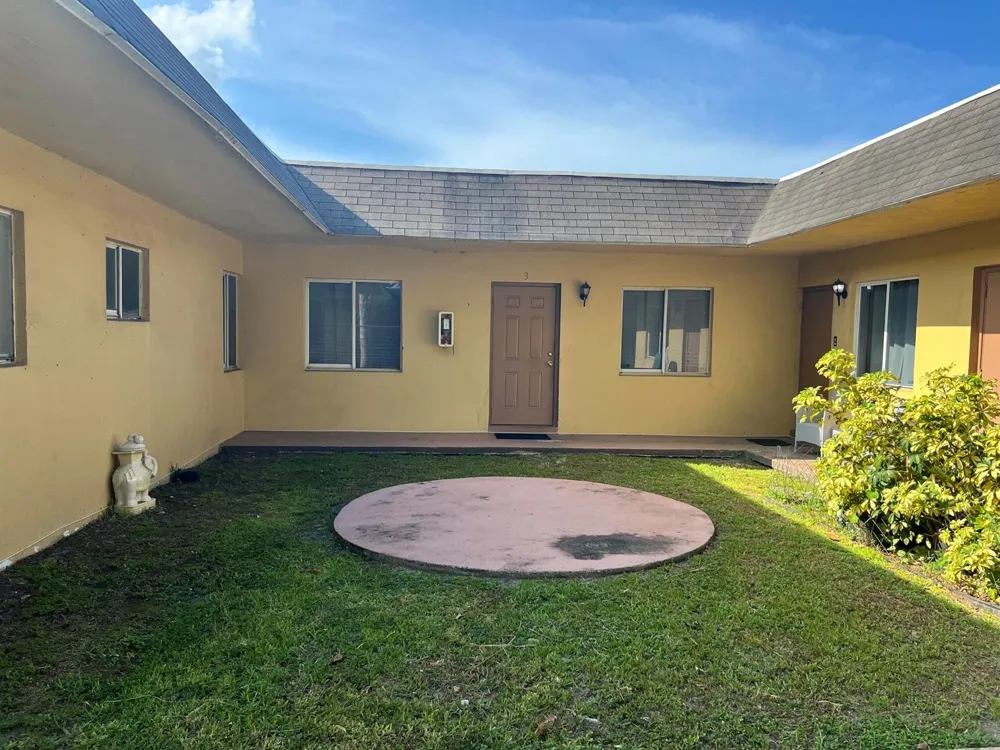 3930 NW 31ST TERRACE #3 Lauderdale Lakes, FL 33309