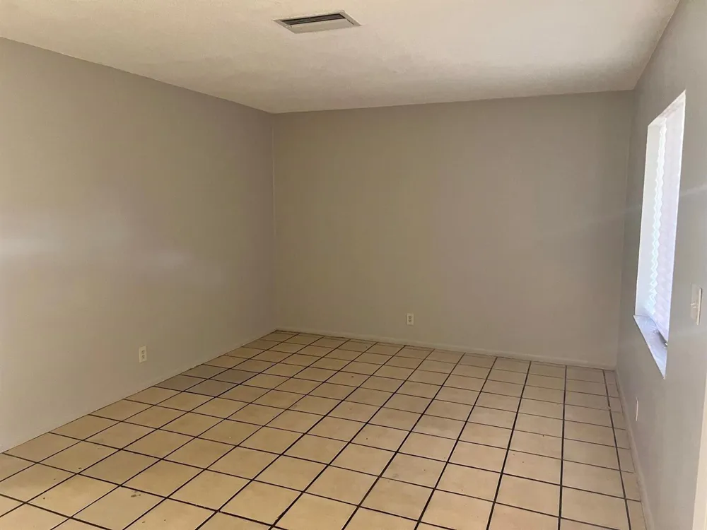3930 NW 31ST TERRACE #3 Lauderdale Lakes, FL 33309