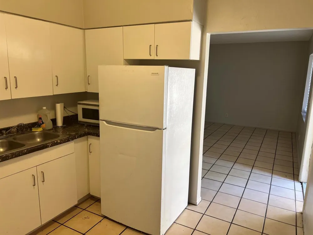 3930 NW 31ST TERRACE #3 Lauderdale Lakes, FL 33309