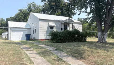 1610 Claremore Avenue