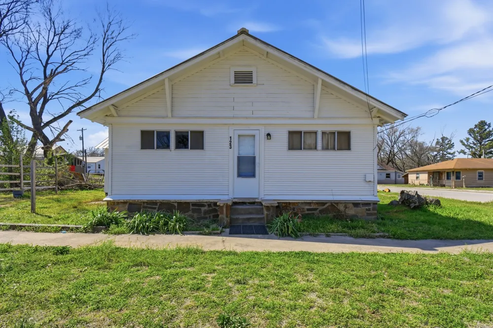 123 7th Street Barnsdall, OK 74002