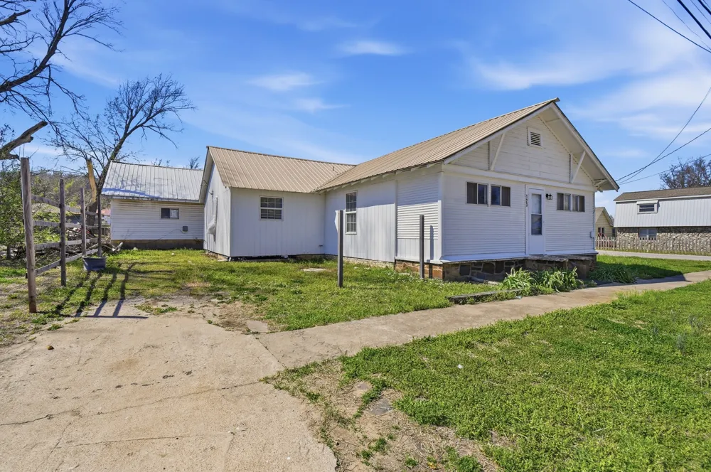 123 7th Street Barnsdall, OK 74002