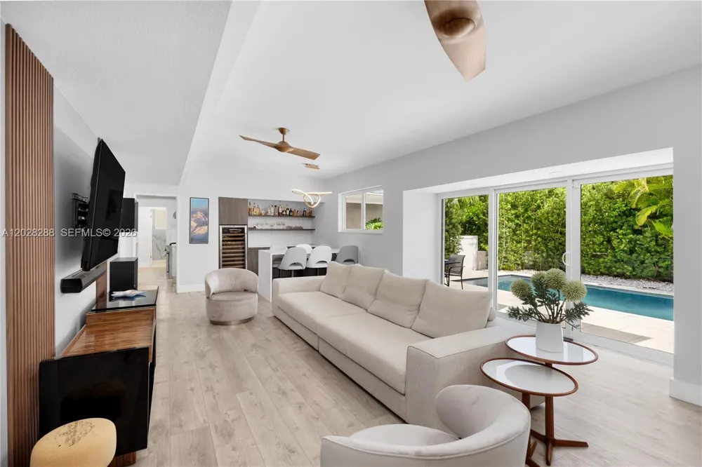 857 NE 98th St Miami Shores, FL 33138