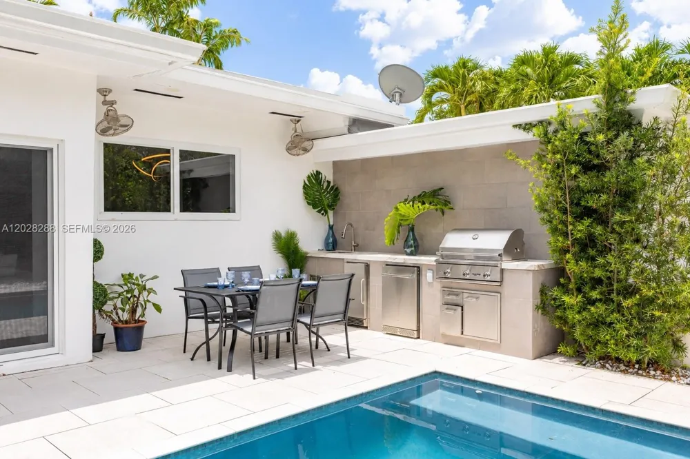 857 NE 98th St Miami Shores, FL 33138