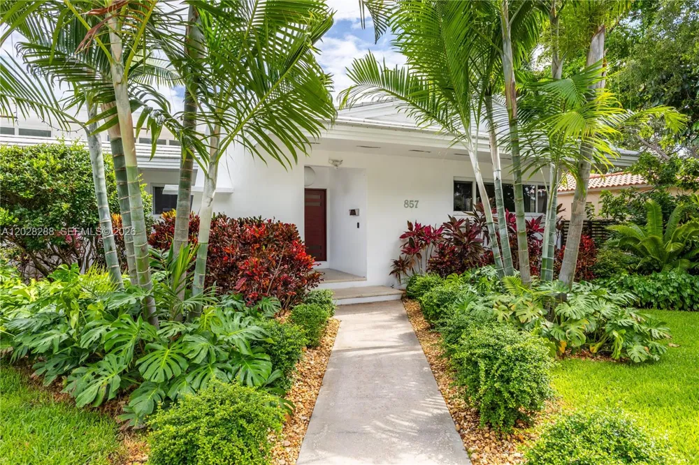 857 NE 98th St Miami Shores, FL 33138