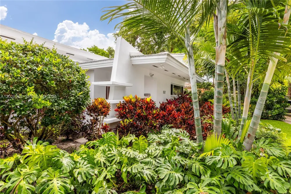 857 NE 98th St Miami Shores, FL 33138
