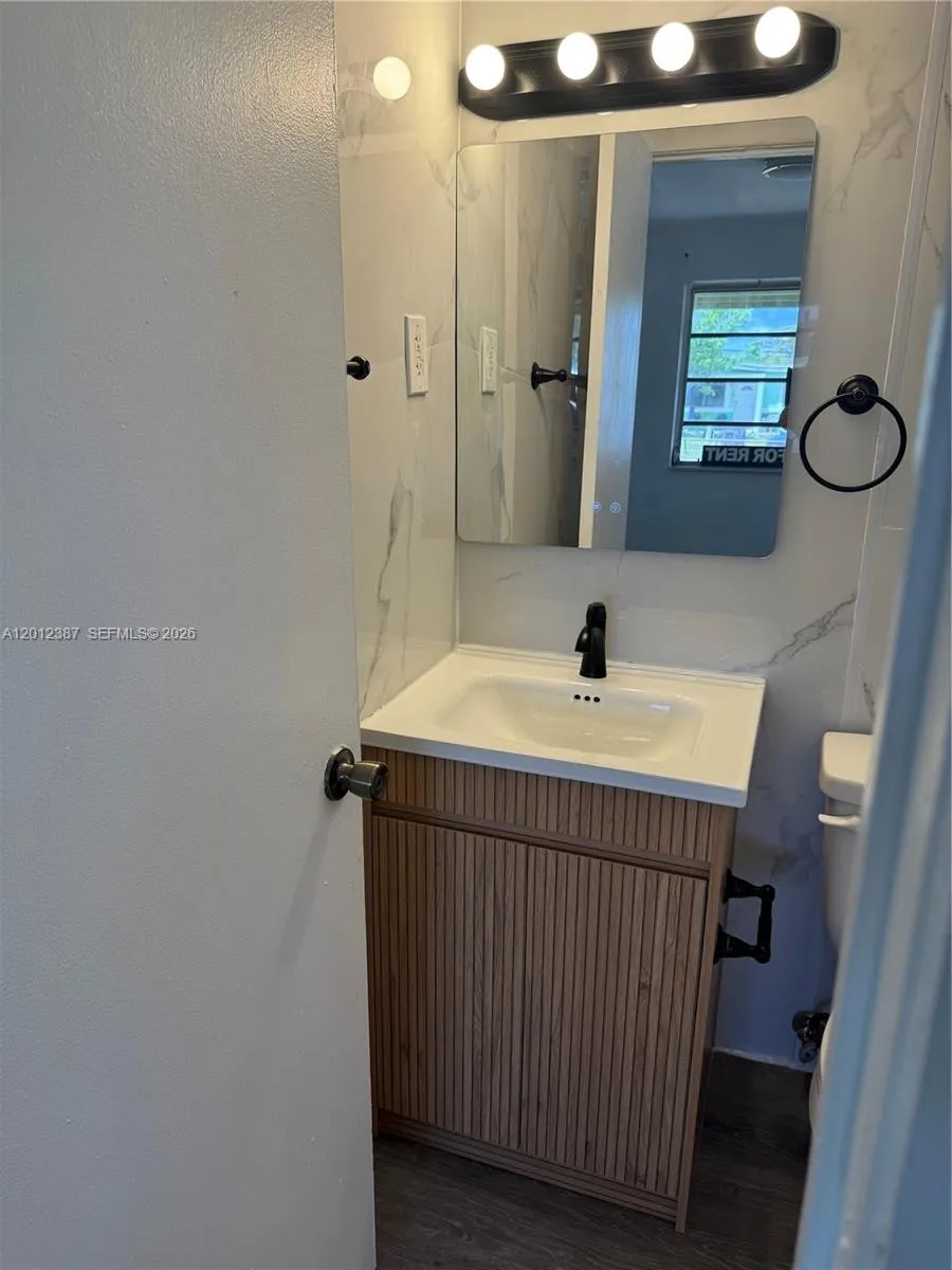 2620 SW 53rd Ave West Park, FL 33023
