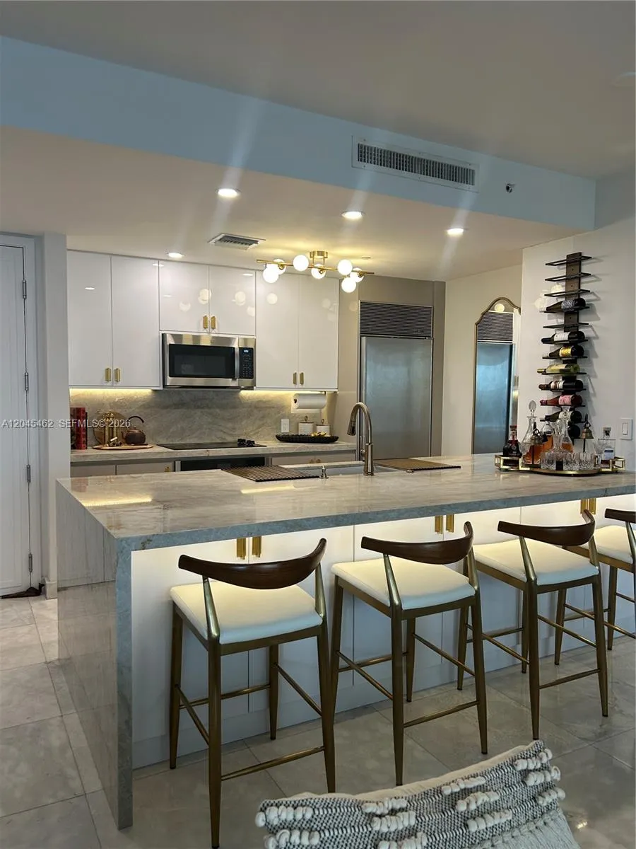 901 Brickell Key Blvd #702 Miami, FL 33131