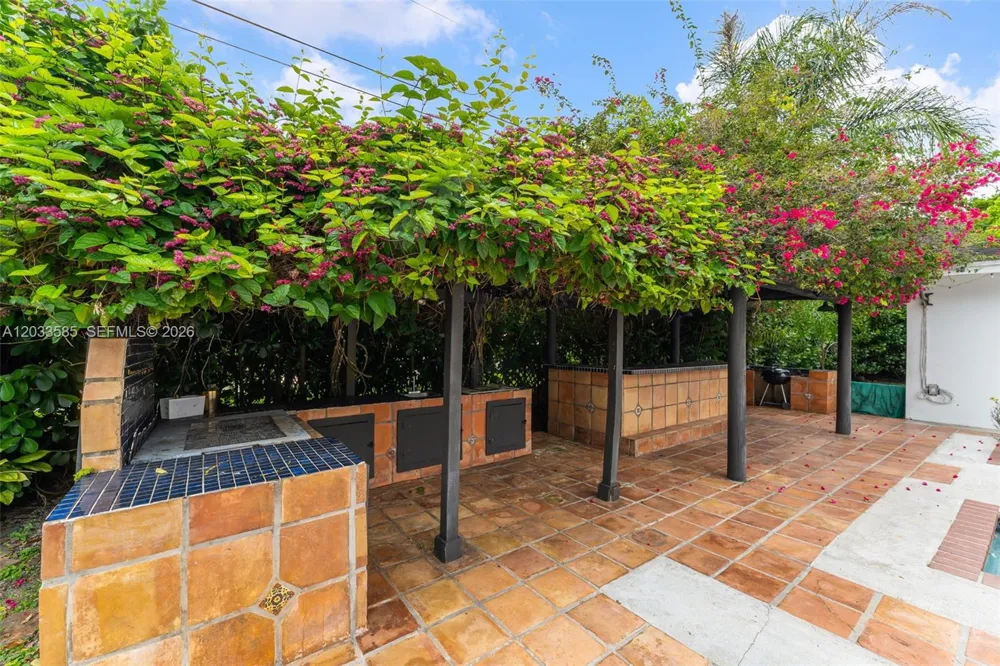 7603 SW 91st Ave Miami, FL 33173