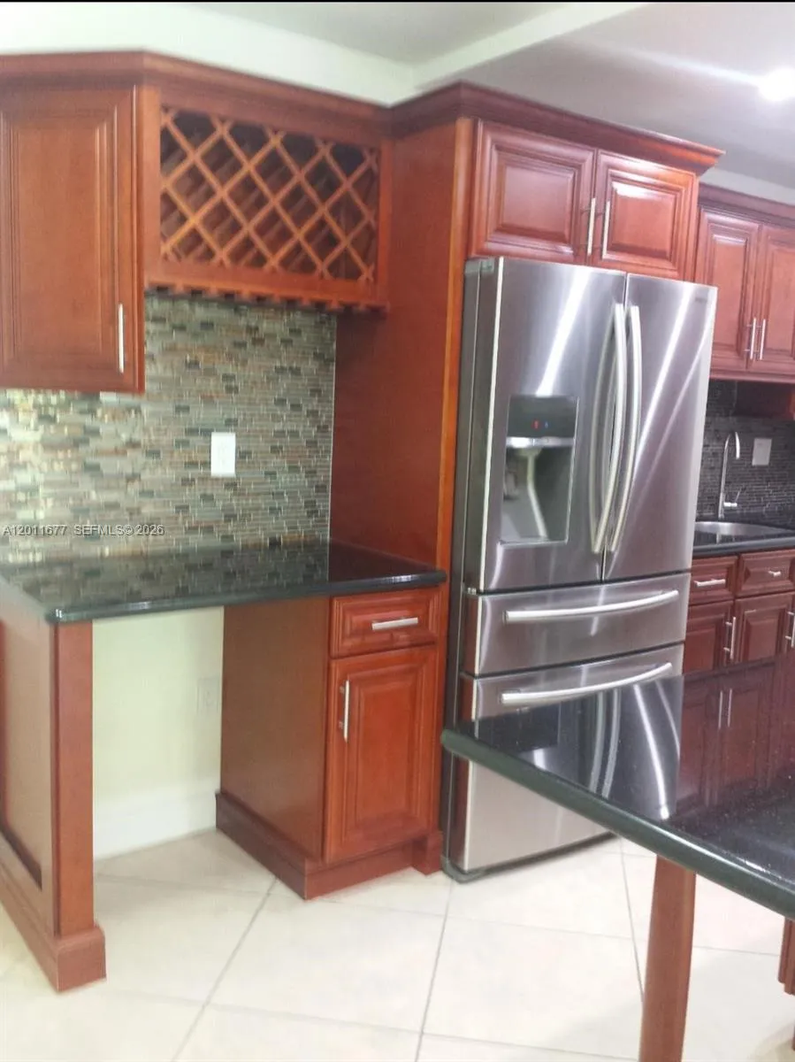 9490 SW 77th Ave #N6 Miami, FL 33156
